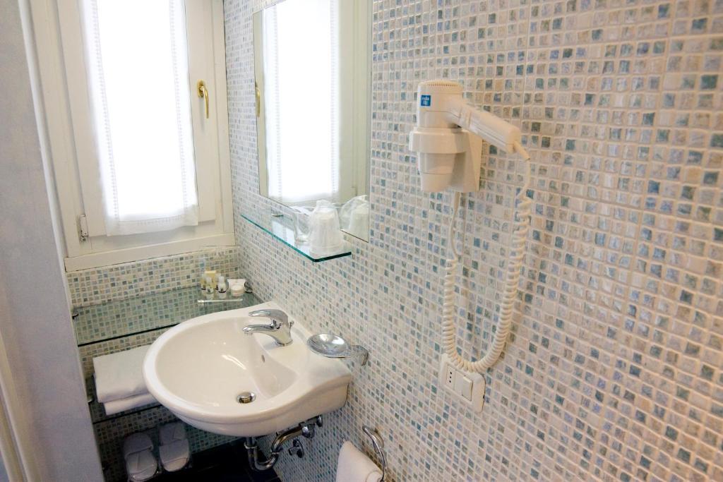 Locanda La Casetta Angera Rom bilde