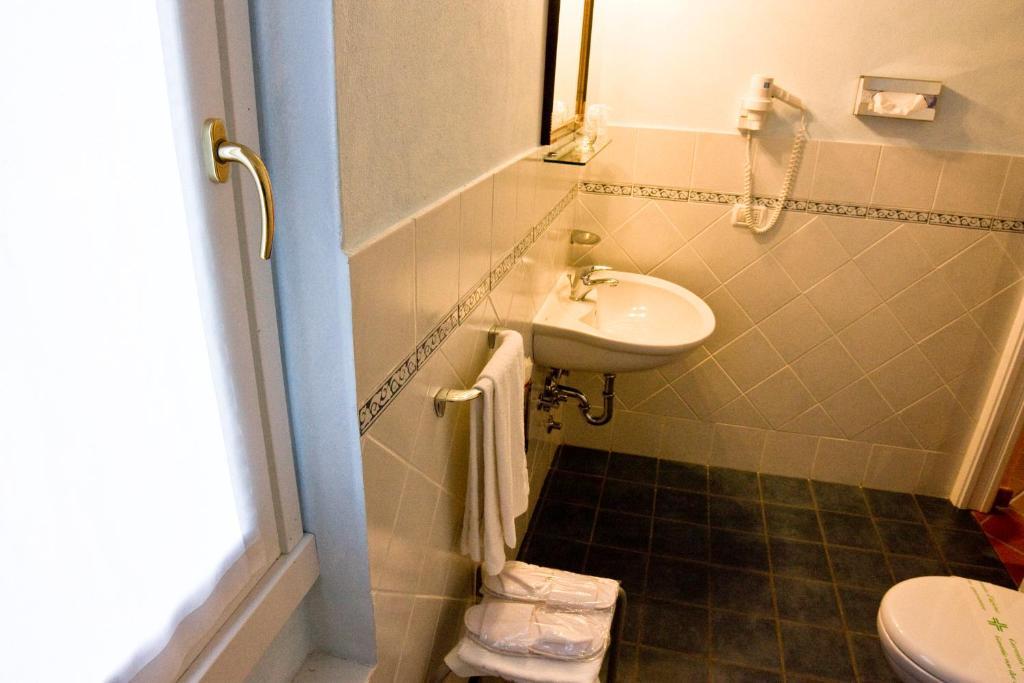 Locanda La Casetta Angera Rom bilde